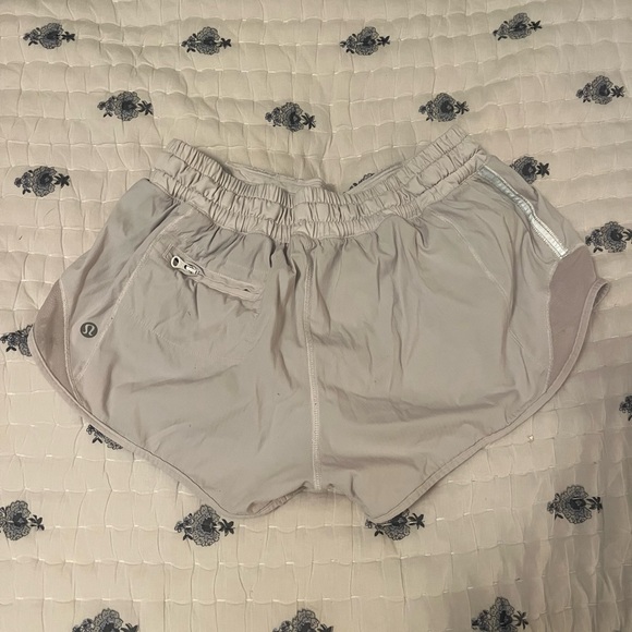 Lululemon Hotty Hots 2.5 - Picture 2 of 2
